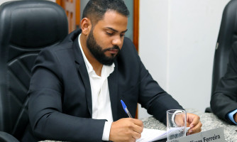 Manutenção e limpeza de quadra de esportes do bairro Cidade Alta é aprovada pela Câmara de Araputanga