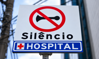 Vereador Irmão Lázaro propõe instalação de placas para coibir ruídos excessivos nas proximidades do hospital de Araputanga