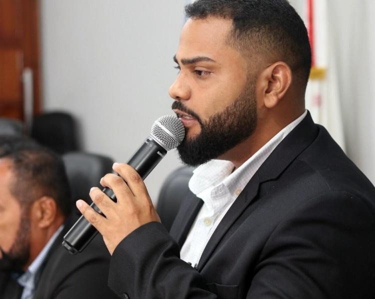 Aprovada indicação para manutenção nas quadras esportivas do Lago Azul em Araputanga