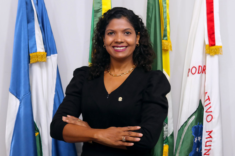 Vereadora Cléo Camargo apresenta indicações visando melhorias na infraestrutura e bem-estar da população de Araputanga